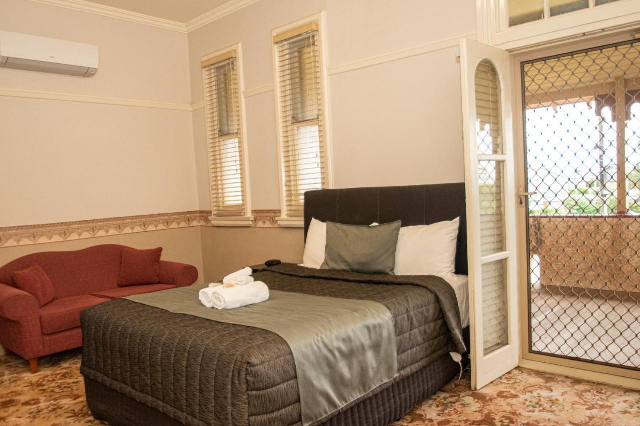 Hydro Hotel Leeton Extérieur photo