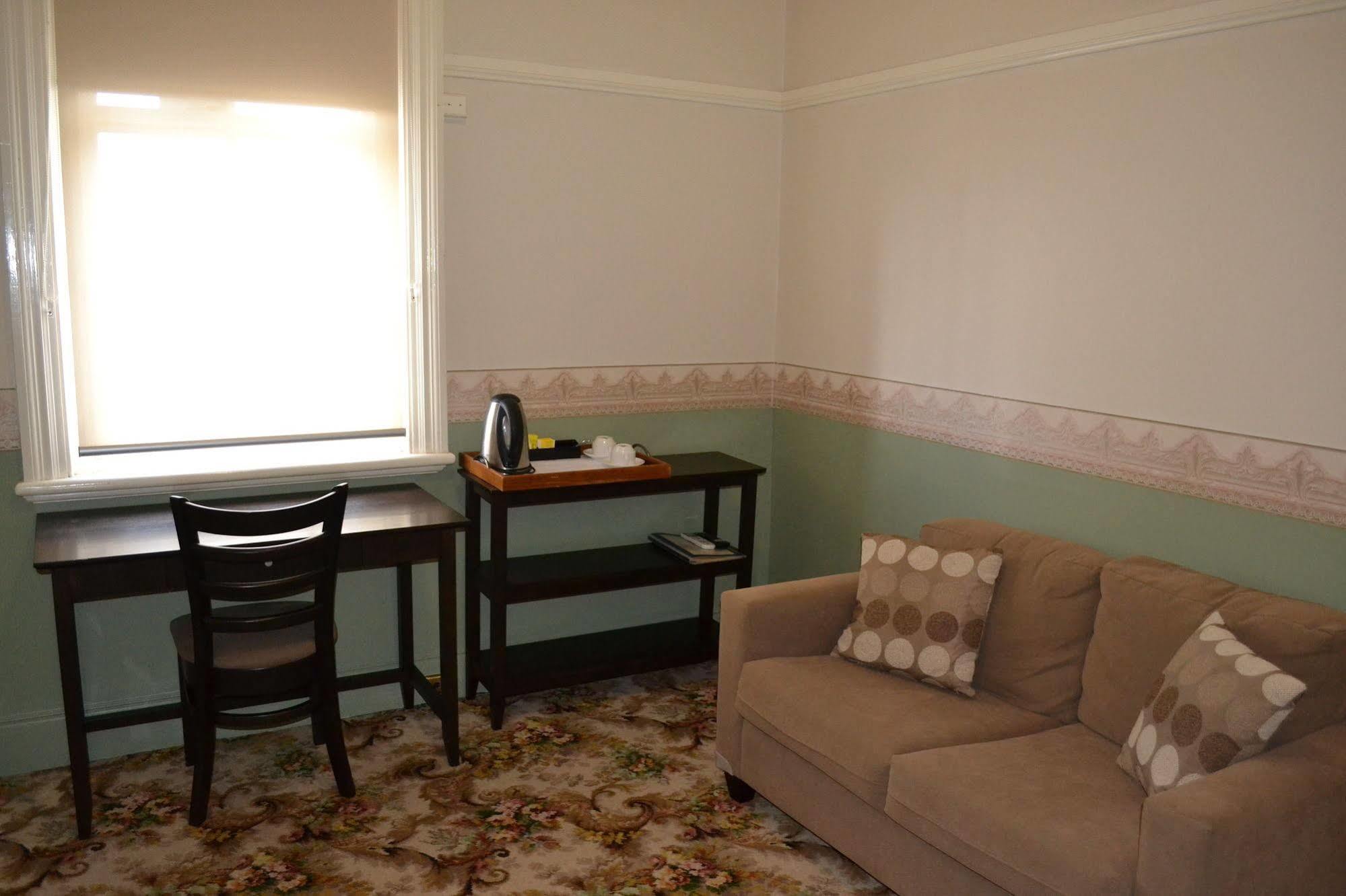 Hydro Hotel Leeton Extérieur photo